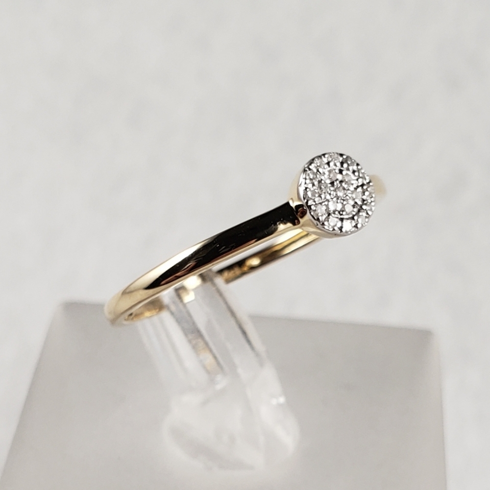 Delicate 14k Yellow Gold & Diamonds Ring - Picture 5 of 8